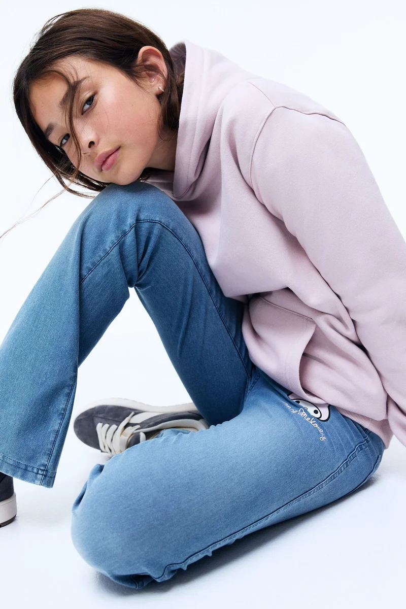 اتش اند ام جغينغز واسع بمظهر الدنيم